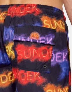 Sundek COSTUME DA BAGNO CORTO CON STAMPA BLAZING -Moda Sconto MAN BDVOLLEY14FA SWIMTRUNKS BLACK M633BDRT4BK 004BK 19