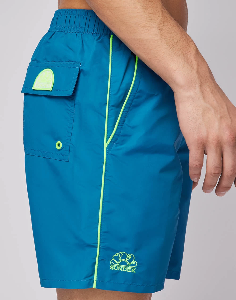 Sundek COSTUME DA BAGNO LUNGHEZZA MEDIA VITA ELASTICATA 3 Sundek COSTUME DA BAGNO LUNGHEZZA MEDIA VITA ELASTICATA - immagine 3